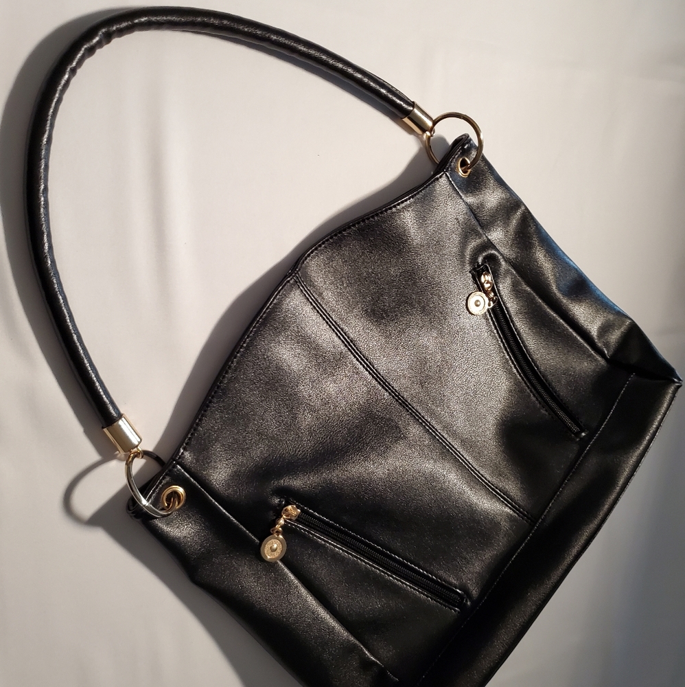 Black Pleather Medium Casun shoulder  handbag